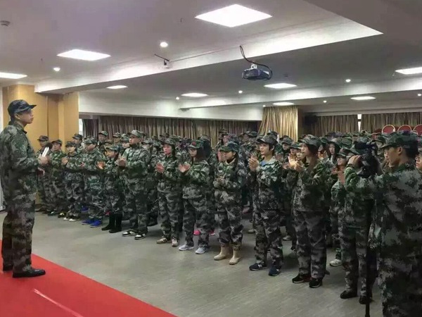 bwin·必赢团队拓展训练